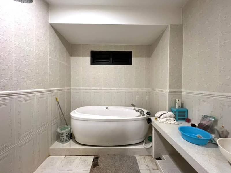 Semi-Detached House for Sale in Ulu Tiram (Johor) - Zoey Lee - Bathroom - PropertyGuru.com.my