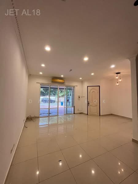 3-storey Terraced House for Sale in Setia Alam ( Anjung Sari) (Setia Alam) - Daniel Kok - Living Room - PropertyGuru.com.my