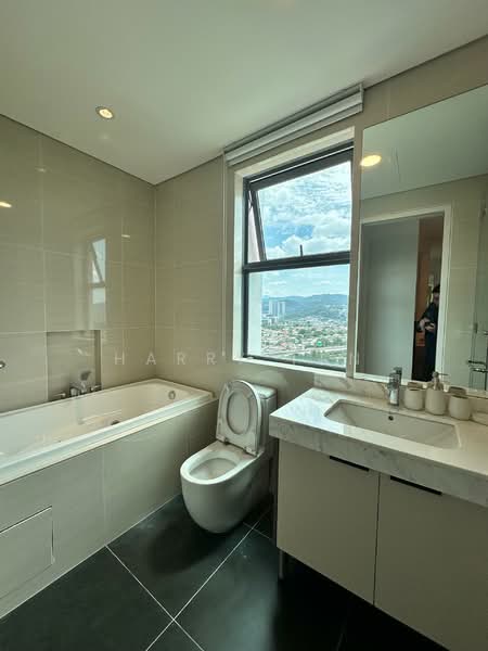 Condominium for Sale at D'Rapport - Harry Tan - Bathroom - PropertyGuru.com.my