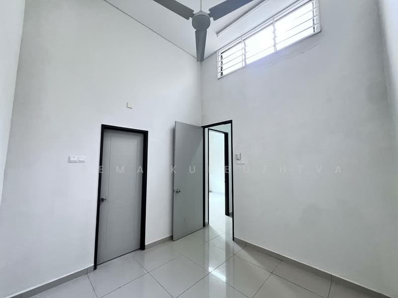 2-storey Terraced House for Sale in Taman Nusa Intan (Senawang) - Zarema Kulbuzheva - Interior - PropertyGuru.com.my