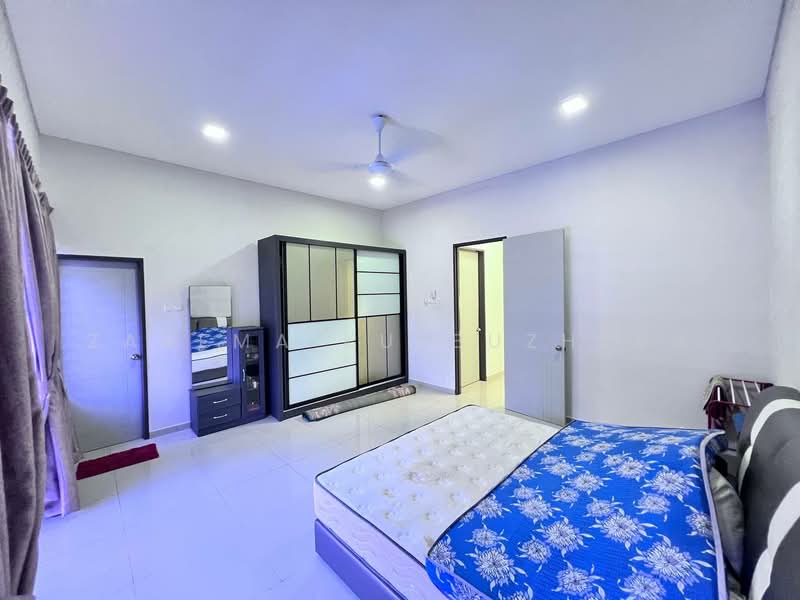 2-storey Terraced House for Sale in Taman Nusa Intan (Senawang) - Zarema Kulbuzheva - Bedroom - PropertyGuru.com.my