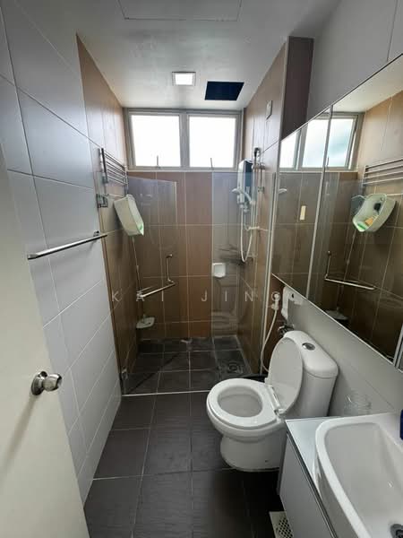 Larkin Heights untuk Untuk Dijual - RM 380,000, Mac 2026 - Bathroom - PropertyGuru.com.my