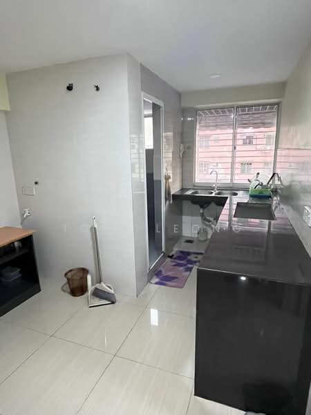 Taman Pandan Perdana untuk Untuk Disewa - RM 1,400 /bulan, Mac 2026 - Kitchen - PropertyGuru.com.my
