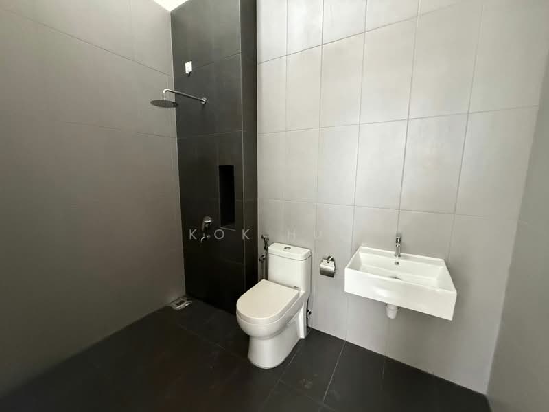 2-storey Terraced House for Sale in Setia Eco Cascadia (Tebrau) - Kok Hui - Bathroom - PropertyGuru.com.my