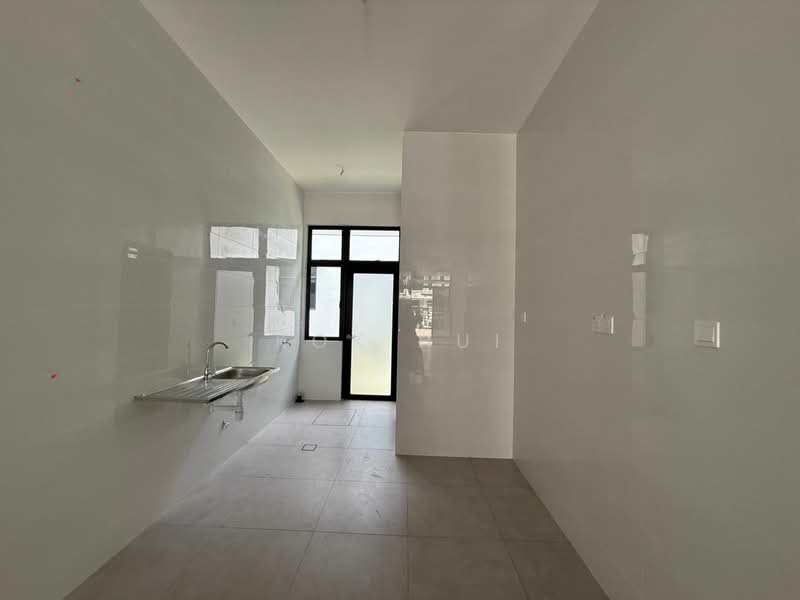 2-storey Terraced House for Sale in Setia Eco Cascadia (Tebrau) - Kok Hui - Kitchen - PropertyGuru.com.my