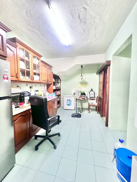 2-storey Terraced House for Sale in Damansara Kim (Petaling Jaya) - Bryan Wong - Kitchen - PropertyGuru.com.my