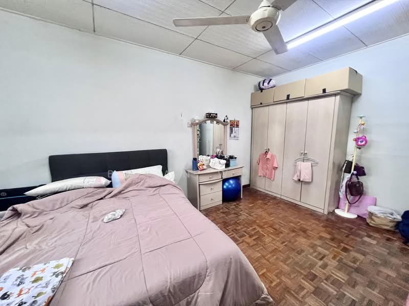 2-storey Terraced House for Sale in Damansara Kim (Petaling Jaya) - Bryan Wong - Bedroom - PropertyGuru.com.my