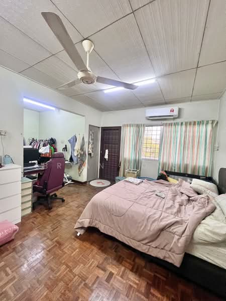 2-storey Terraced House for Sale in Damansara Kim (Petaling Jaya) - Bryan Wong - Bedroom - PropertyGuru.com.my