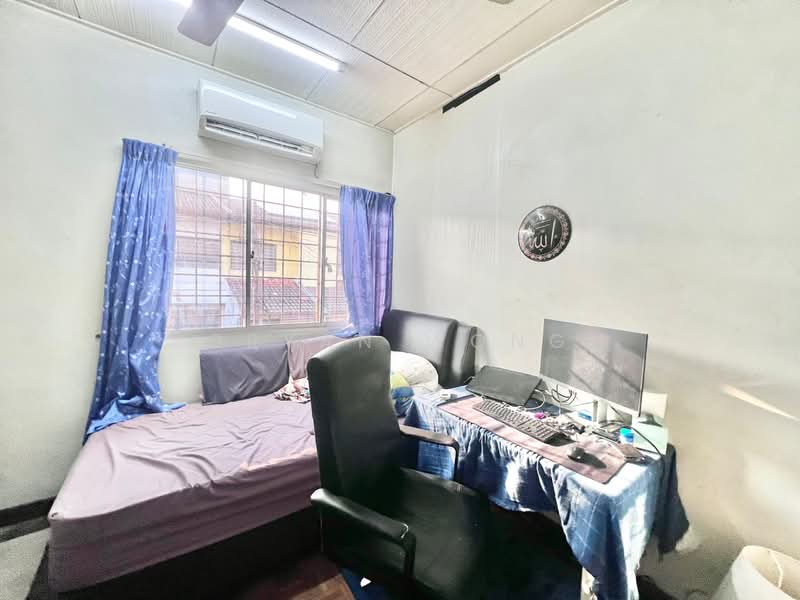 2-storey Terraced House for Sale in Damansara Kim (Petaling Jaya) - Bryan Wong - Bedroom - PropertyGuru.com.my