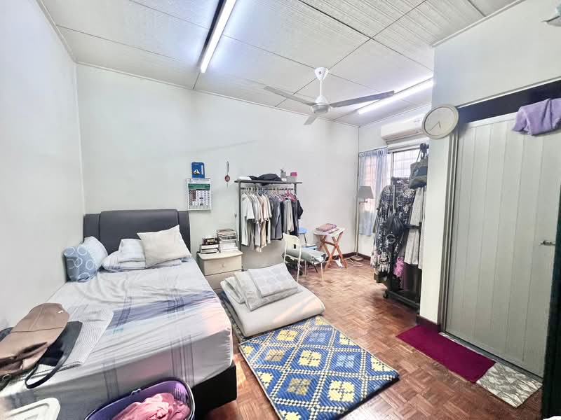 2-storey Terraced House for Sale in Damansara Kim (Petaling Jaya) - Bryan Wong - Bedroom - PropertyGuru.com.my