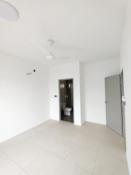 Servis Apartment untuk Disewa di One 49 Residence - VK Hng - Bathroom - PropertyGuru.com.my