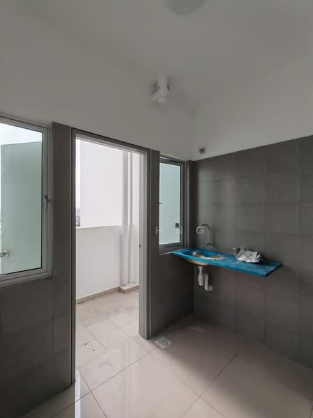 Servis Apartment untuk Disewa di One 49 Residence - VK Hng - Balcony - PropertyGuru.com.my