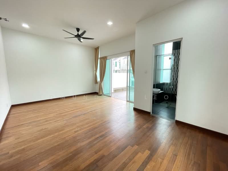 3-storey Terraced House for Sale in Rawang (Selangor) - Edmund CH Leow - Living Room - PropertyGuru.com.my