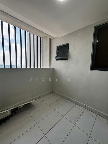 Servis Apartment untuk Disewa di Seiring Residensi - Vicky G. - Balcony - PropertyGuru.com.my