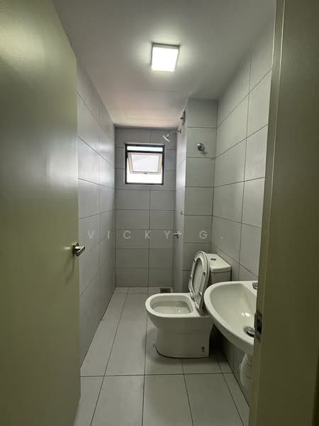 Servis Apartment untuk Disewa di Seiring Residensi - Vicky G. - Bathroom - PropertyGuru.com.my