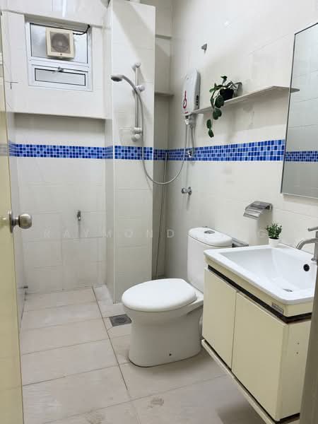 Condominium for Rent at Residensi Laguna (Sunway Belvedere) - Raymond Ling - Bathroom - PropertyGuru.com.my