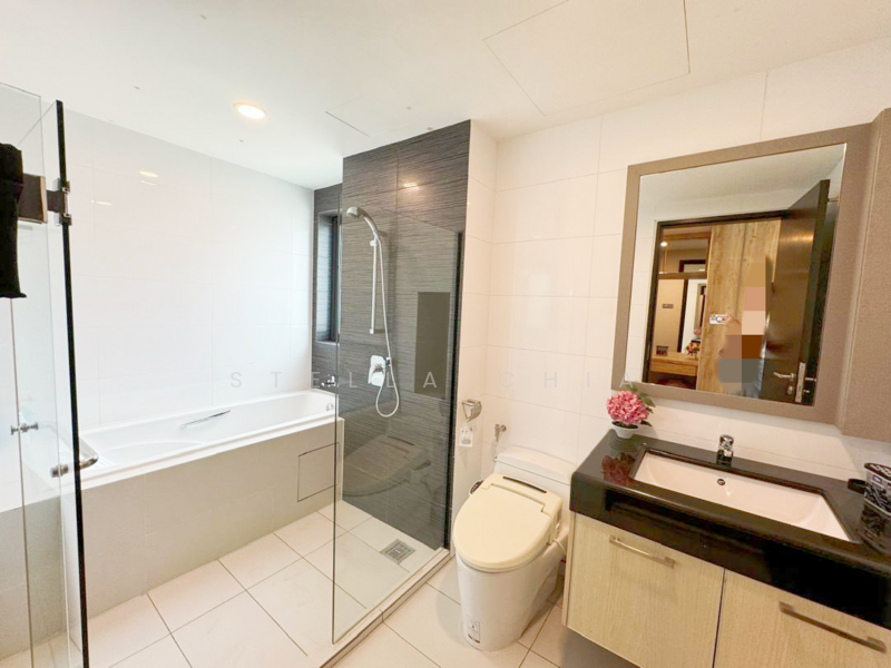 Molek Pine 4 untuk Untuk Disewa - RM 6,500 /bulan, Mac 2026 - Bathroom - PropertyGuru.com.my