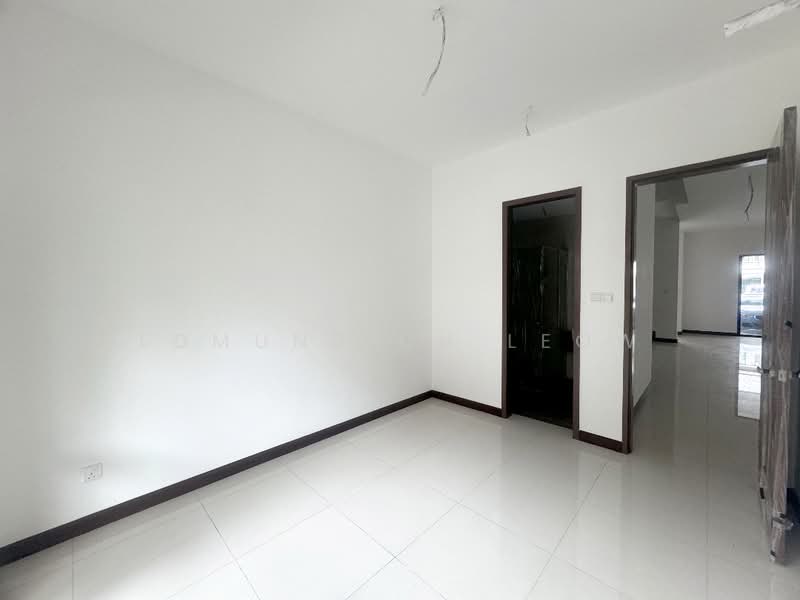 Semi-Detached House for Sale in Rawang (Selangor) - Edmund CH Leow - Interior - PropertyGuru.com.my