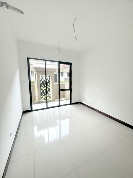 Semi-Detached House for Sale in Rawang (Selangor) - Edmund CH Leow - Interior - PropertyGuru.com.my