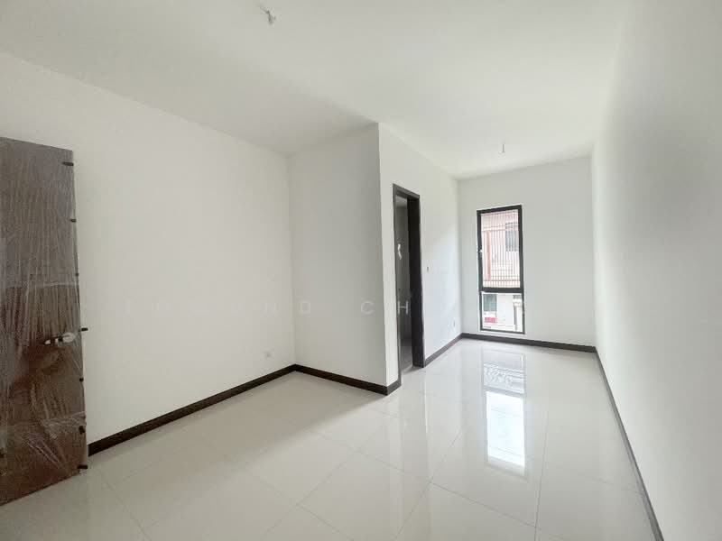 Semi-Detached House for Sale in Rawang (Selangor) - Edmund CH Leow - PropertyGuru.com.my