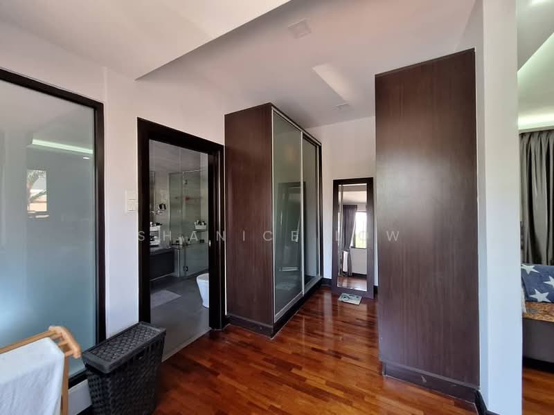 Rumah Berkembar untuk Dijual di Taman Aman Sari (Bandar Kinrara) - Shanice Low - Corridor - PropertyGuru.com.my