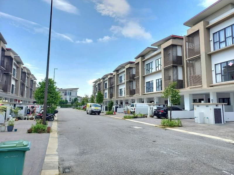 Rumah Bandar untuk Disewa di 16 Sierra (Puchong) - May Liong - PropertyGuru.com.my