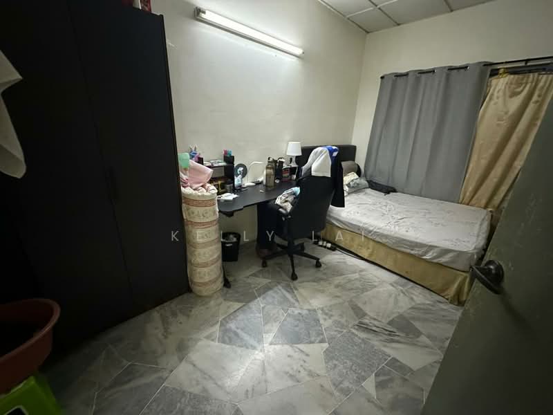 1-storey Terraced House for Sale in Taman Bidara (Selayang) - Kelly Lai - Bedroom - PropertyGuru.com.my