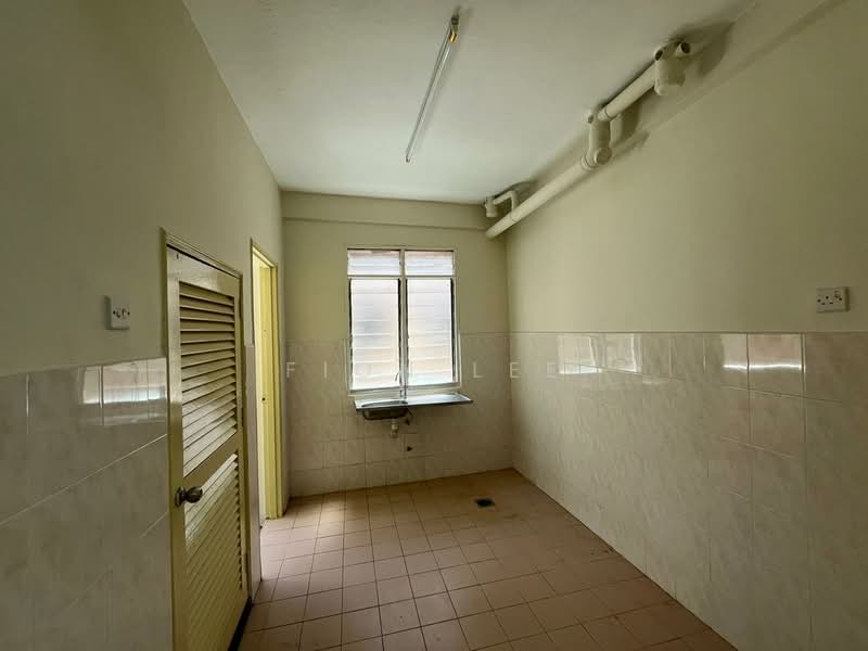 Apartment for Sale at Sri Awana Townhouse - Fion Lee - Kitchen - PropertyGuru.com.my