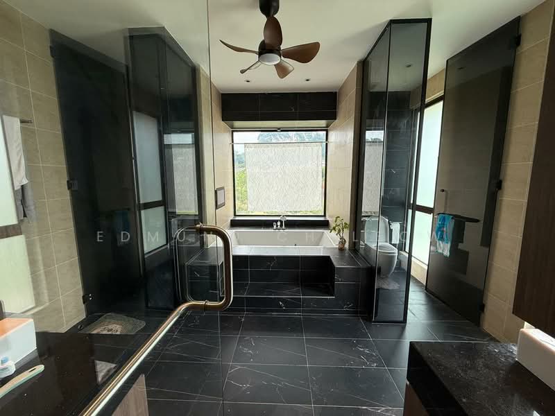 Bungalow for Sale in Rawang (Selangor) - Edmund CH Leow - Bathroom - PropertyGuru.com.my
