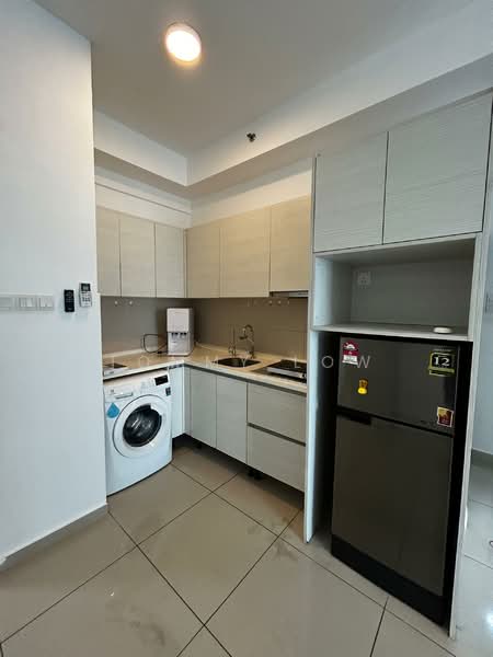 Service Residence for Sale at i-SOHO @ i-City - Tommy Low - Kitchen - PropertyGuru.com.my