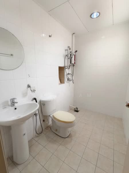 2-storey Terraced House for Sale in Kota Kemuning (Shah Alam) - SK Thiam - Bathroom - PropertyGuru.com.my