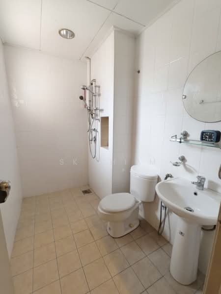 2-storey Terraced House for Sale in Kota Kemuning (Shah Alam) - SK Thiam - Bathroom - PropertyGuru.com.my