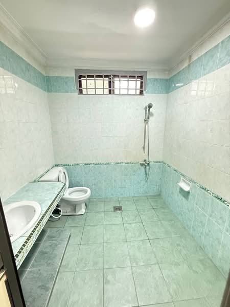 2-storey Terraced House for Sale in Taman Mount Austin (Tebrau) - Elaine Tan - Bathroom - PropertyGuru.com.my