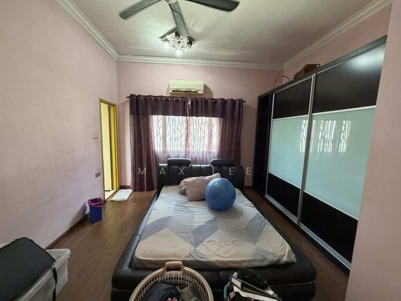 Semi-Detached House for Sale in Taman Bukit Prima (Cheras) - Max Lee - Bedroom - PropertyGuru.com.my