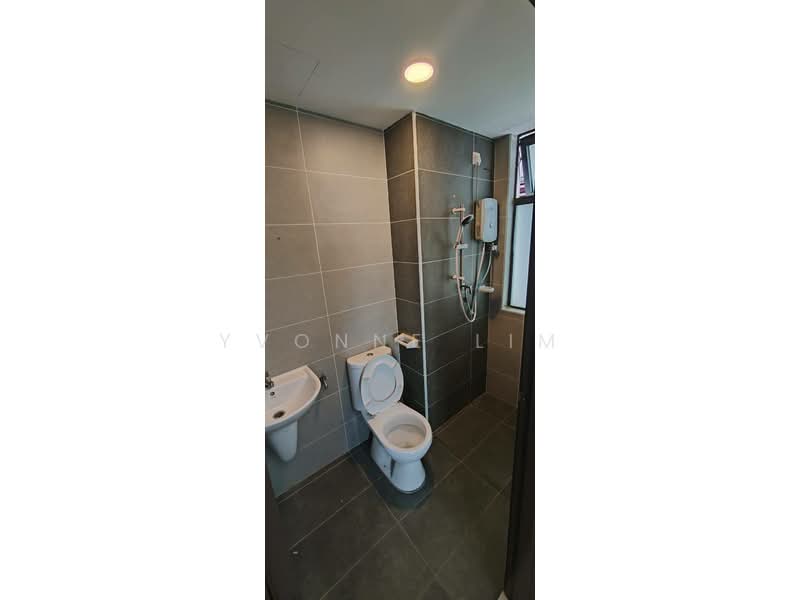Service Residence for Sale at KSL Avery Park - Yvonne Lim - Bathroom - PropertyGuru.com.my