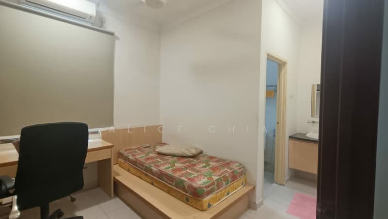 Cluster House for Sale in Taman Mount Austin (Tebrau) - Alice Chia - Bedroom - PropertyGuru.com.my