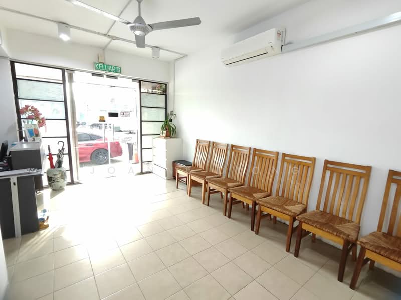 Shop for Rent in SS17 (Subang Jaya) - Joanne Diong - Entrance - PropertyGuru.com.my