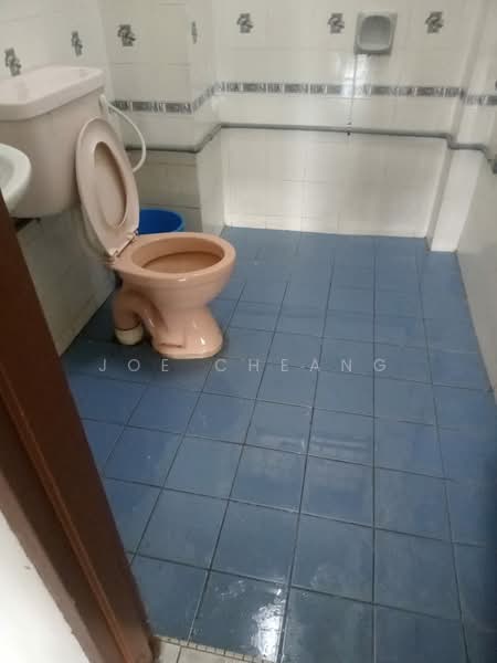 Apartment for Sale at Kayangan Apartment, Bandar Sunway - Joe Cheang - Bathroom - PropertyGuru.com.my