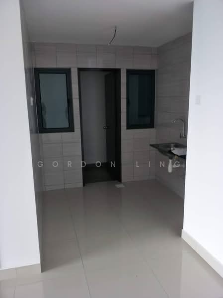 Service Residence for Sale at Symphony Tower (Menara Simfoni) - Gordon Ling - Kitchen - PropertyGuru.com.my