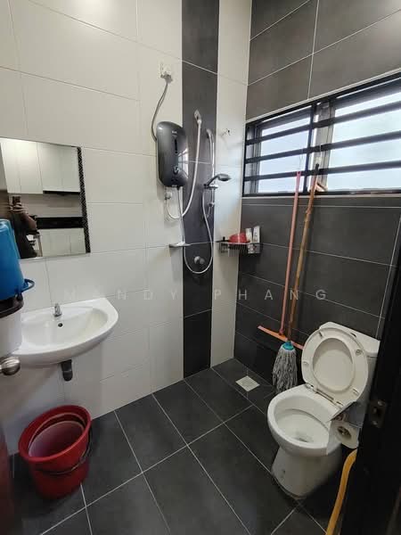 Gunung Rapat untuk Untuk Disewa - RM 2,200 /bulan, Mac 2026 - Bathroom - PropertyGuru.com.my