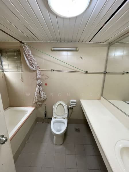 Condominium for Sale at Menara Bukit Ceylon - Winson Tay - Bathroom - PropertyGuru.com.my