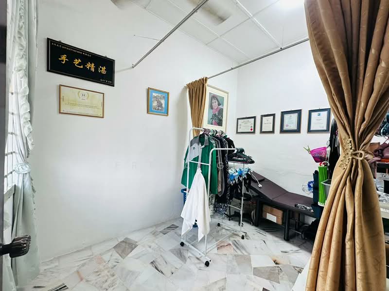 For Sale - Taman Teratai Taman Teratais