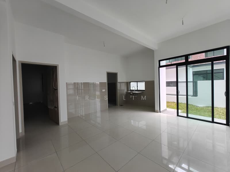 Cluster House for Sale in Iskandar Puteri (Nusajaya) (Johor) - Iris Lim - Kitchen - PropertyGuru.com.my