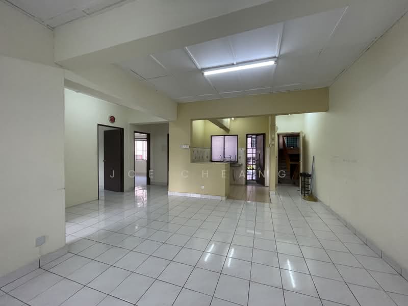 Apartment for Sale at Kayangan Apartment, Bandar Sunway - Joe Cheang - Living Room - PropertyGuru.com.my