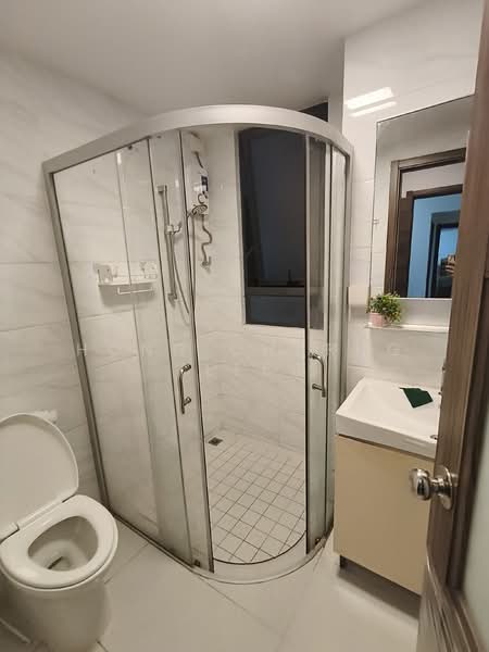 Starview Bay @ Forest City untuk Untuk Disewa - RM 2,000 /bulan, Mac 2026 - Bathroom - PropertyGuru.com.my