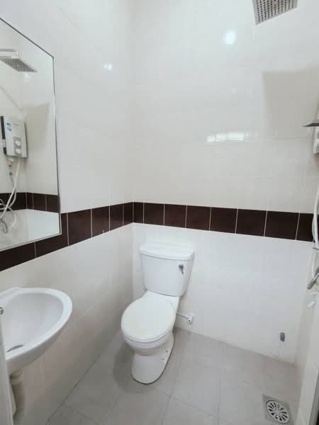 2-storey Terraced House for Sale in Taman JP Perdana (Johor Bahru) - Jemie . - Bathroom - PropertyGuru.com.my