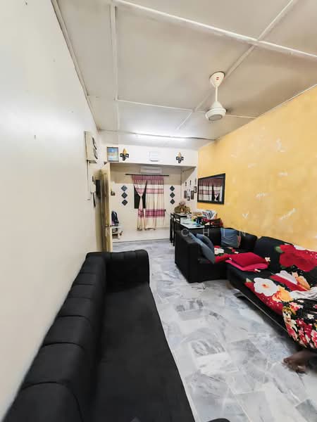 Taman Puchong Intan untuk Untuk Dijual - RM 450,000, Mac 2026 - Living Room - PropertyGuru.com.my