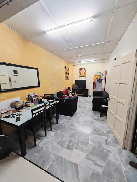 Taman Puchong Intan untuk Untuk Dijual - RM 450,000, Mac 2026 - Living Room - PropertyGuru.com.my