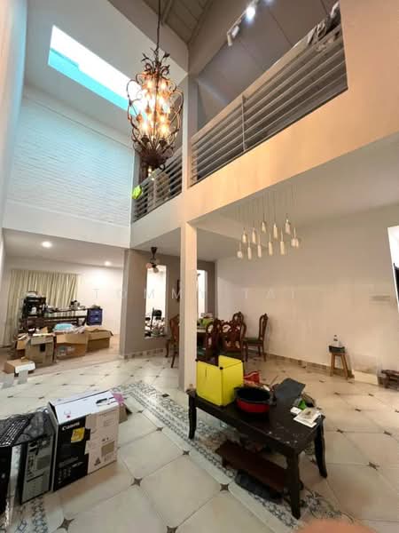 Semi-Detached House for Sale in Taman Pelangi Indah (Ulu Tiram) - Tommy Tai - Living Room - PropertyGuru.com.my