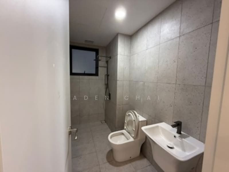 Condominium for Rent at EdgeWood Residences @ SkySanctuary - Jaden Chai - Bathroom - PropertyGuru.com.my